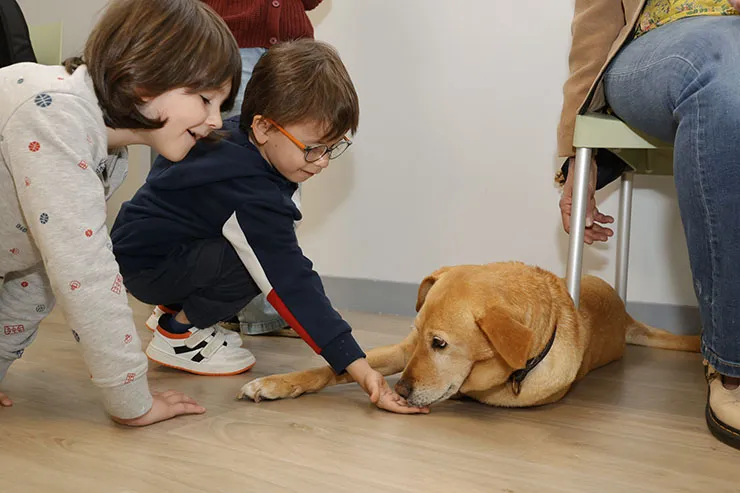 Pirouette avec des enfants
